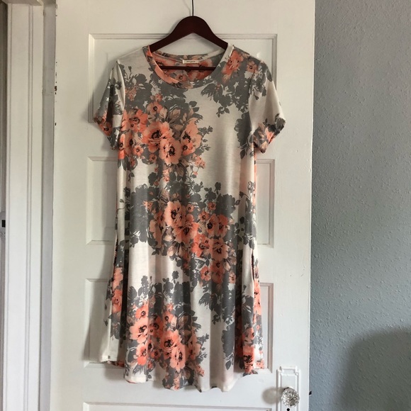 Dresses & Skirts - *NWOT boutique dress size large